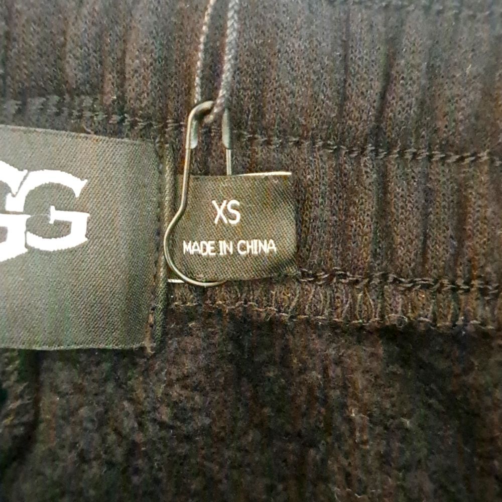 UGG CRISSY SHORT (OVERSIZED) XS - Picture 7 of 8